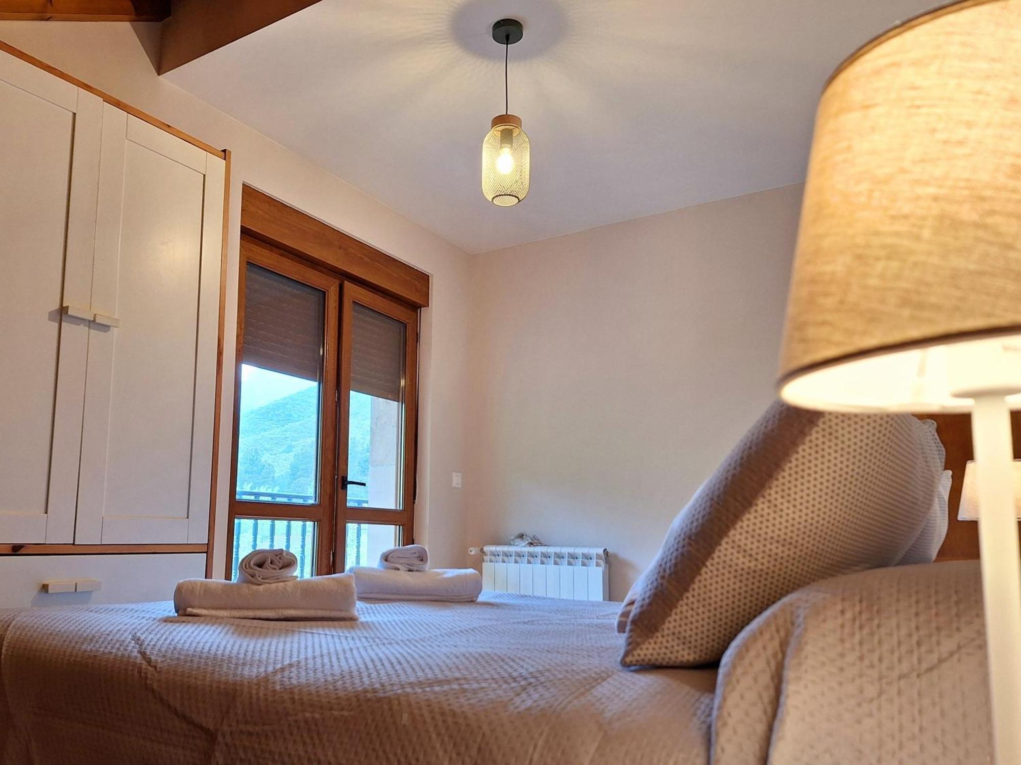 Apartamento Entre Potes Y Picos Con Wifi Y Garaje Turieno Exterior foto